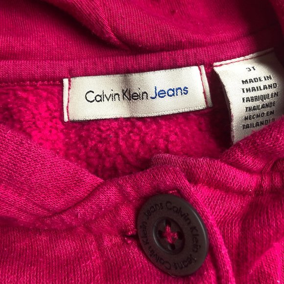 Calvin Klein - Picture 3 of 5